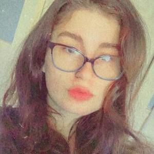 Meet your Posher, Ariana